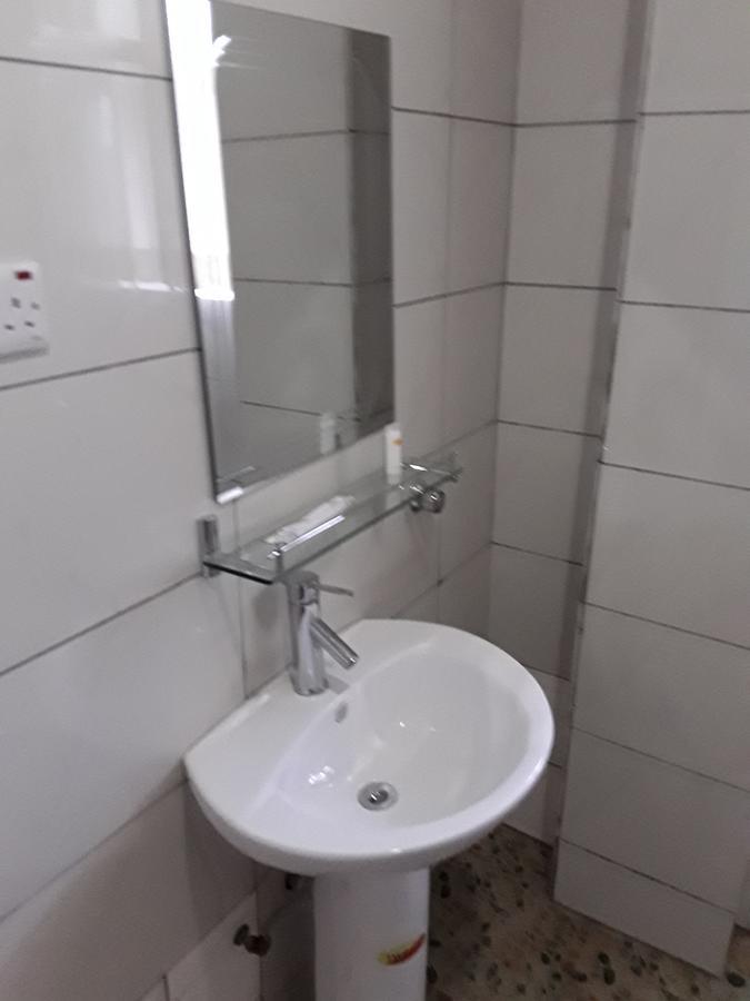 Bizay Hotel Sunyani Ngoại thất bức ảnh